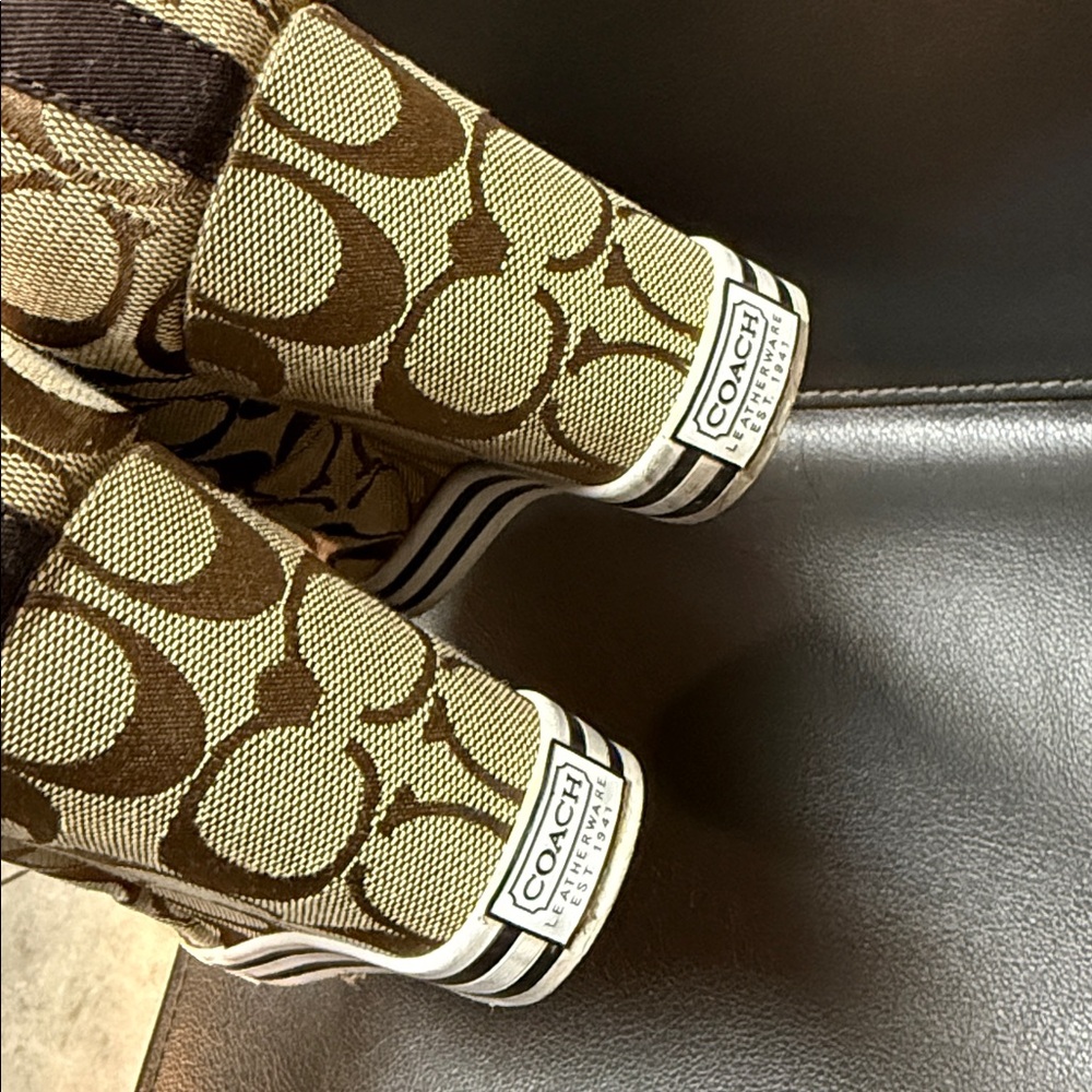 Coach Signature Sweetie Wedges - Tikonze Apapa Foundation - Picture 9 of 16